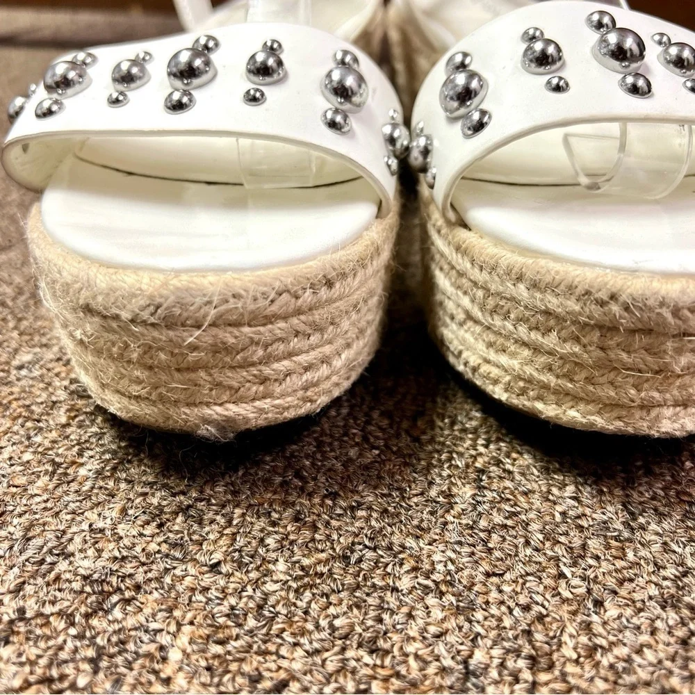 Marc Fisher Studded Espadrille Wedges Joyce White womens size 7 Boho platform.